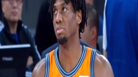 【独家爆料】下赛季风云再起！Deel携手阿森纳，卢旺达旅游局荣耀让位，新赞助战袍即将闪耀球场！