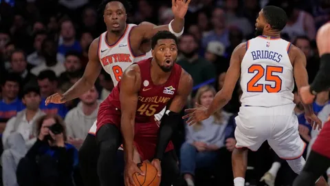 英超官方确认：利桑德罗拉扯头发违规，红牌处罚